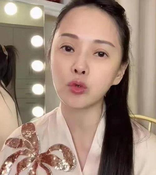 女星娱乐圈内爆料是谁啊,揭秘神秘爆料者身份