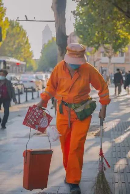 缅甸清洁工爆料视频大全,揭露真实工作环境与生活困境