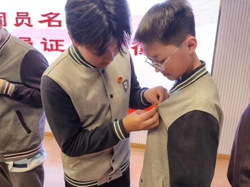 娱乐吃瓜酱时代少年团,娱乐吃瓜酱时代的青春偶像传奇